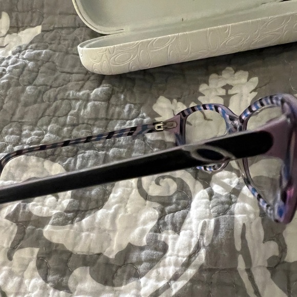 oakley eye glass frames with case - Picture 4 of 8